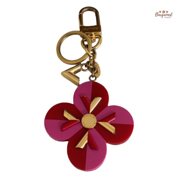 Authentic LOUIS VUITTON Pink/Red Resin Flower & V Key Holder & Bag Charm M67386 - Picture 11 of 11